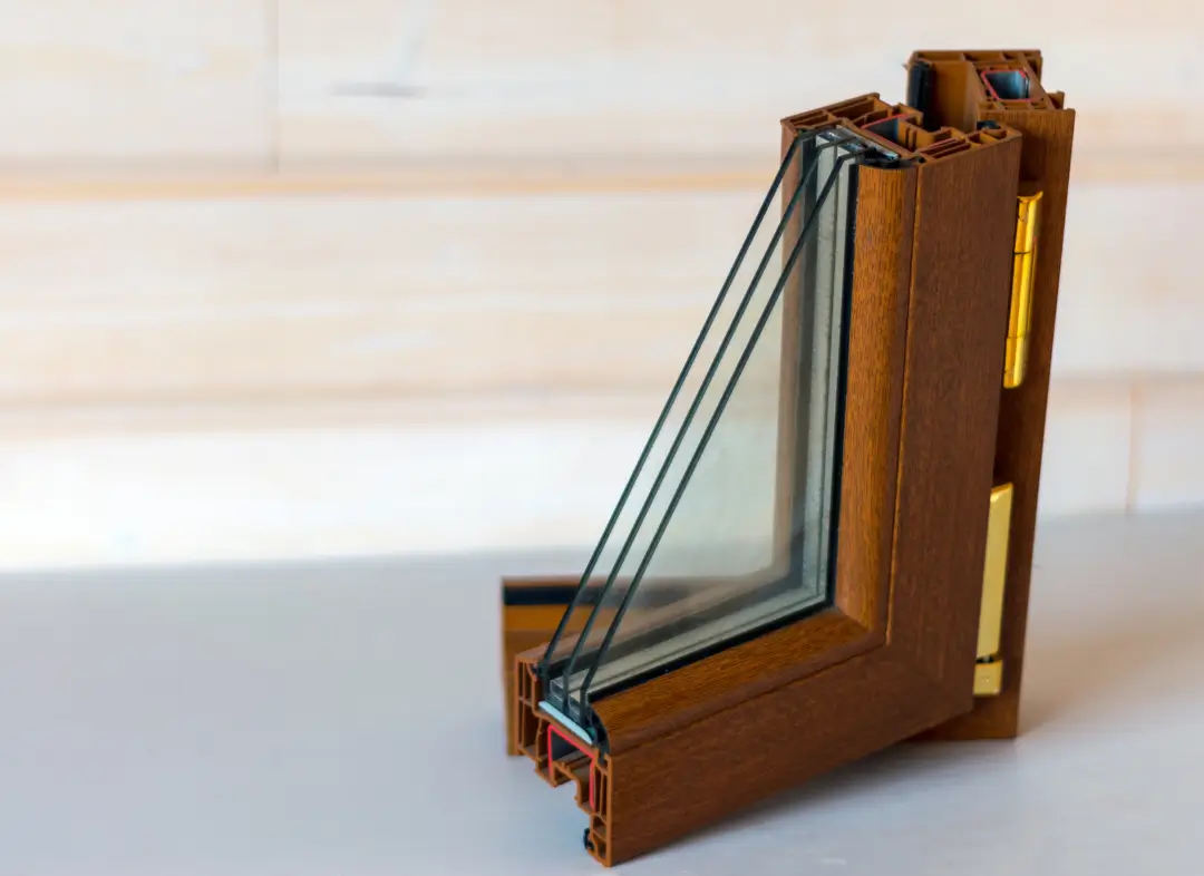 Installation de fenêtre en bois sur mesure Le Grau-du-Roi